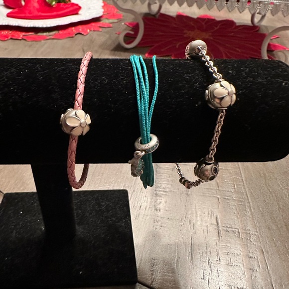 COPY - Pandora Bracelets - Picture 2 of 2